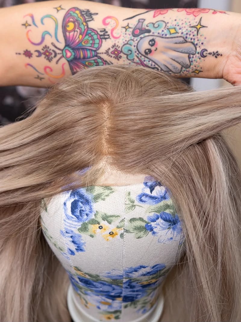 Contrast Crown™ Signature Wig